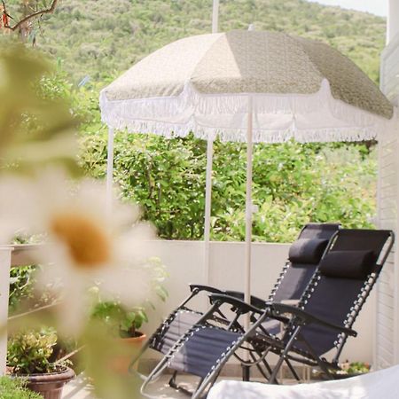 Faros Oasis Apartment Gdinj Bagian luar foto