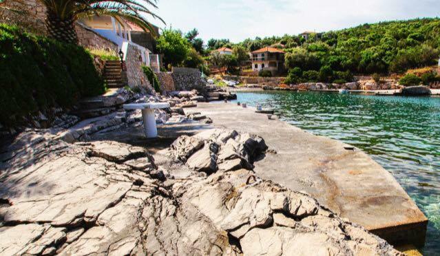 Faros Oasis Apartment Gdinj Bagian luar foto