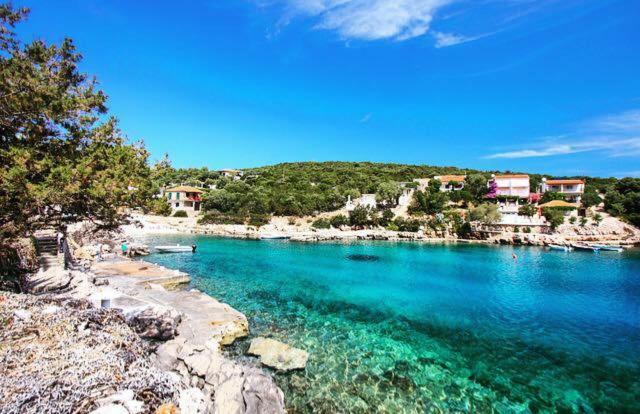 Faros Oasis Apartment Gdinj Bagian luar foto